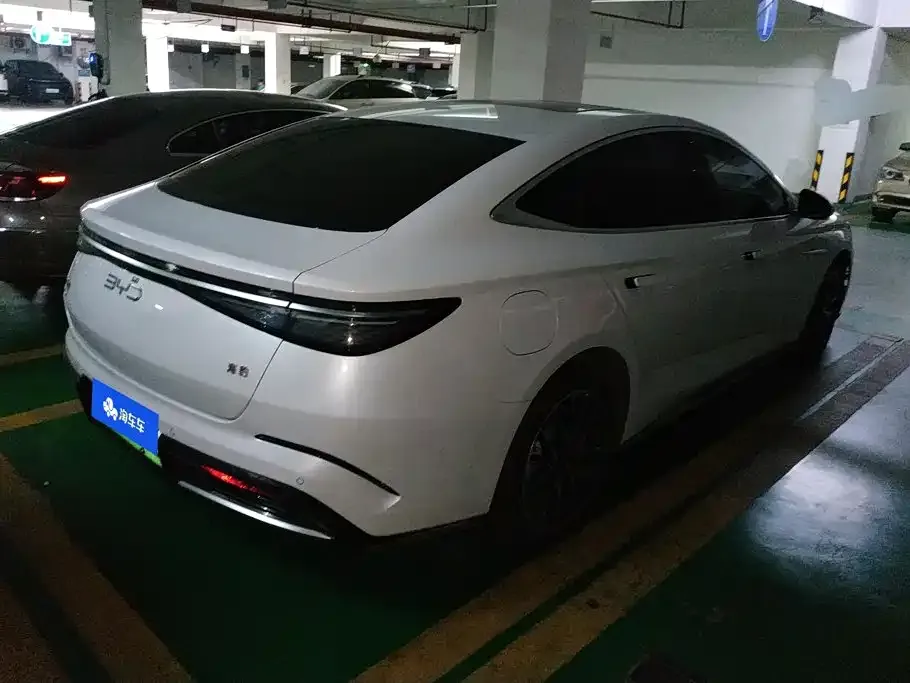 BYD Seal — фото 10