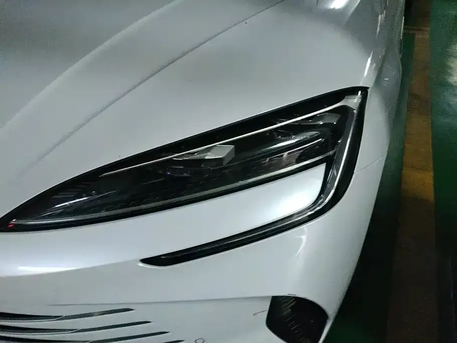 BYD Seal — фото 2