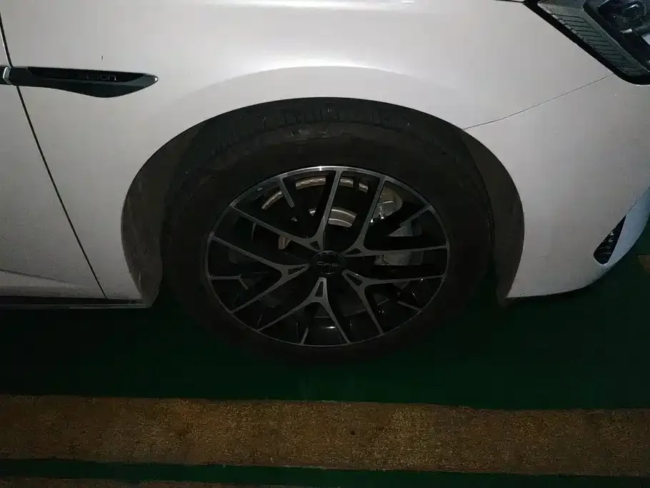 BYD Seal — фото 4