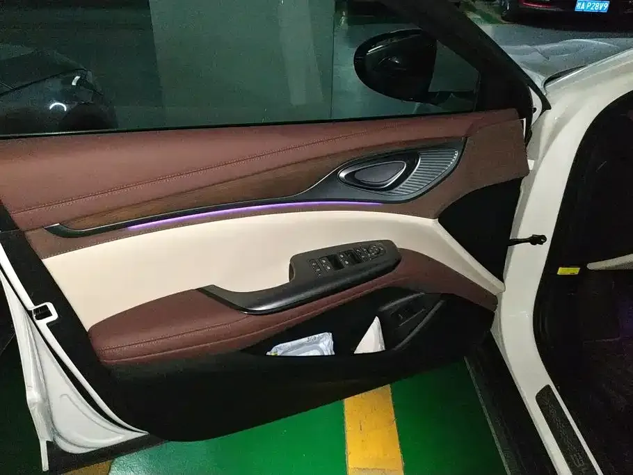 BYD Seal — фото 7