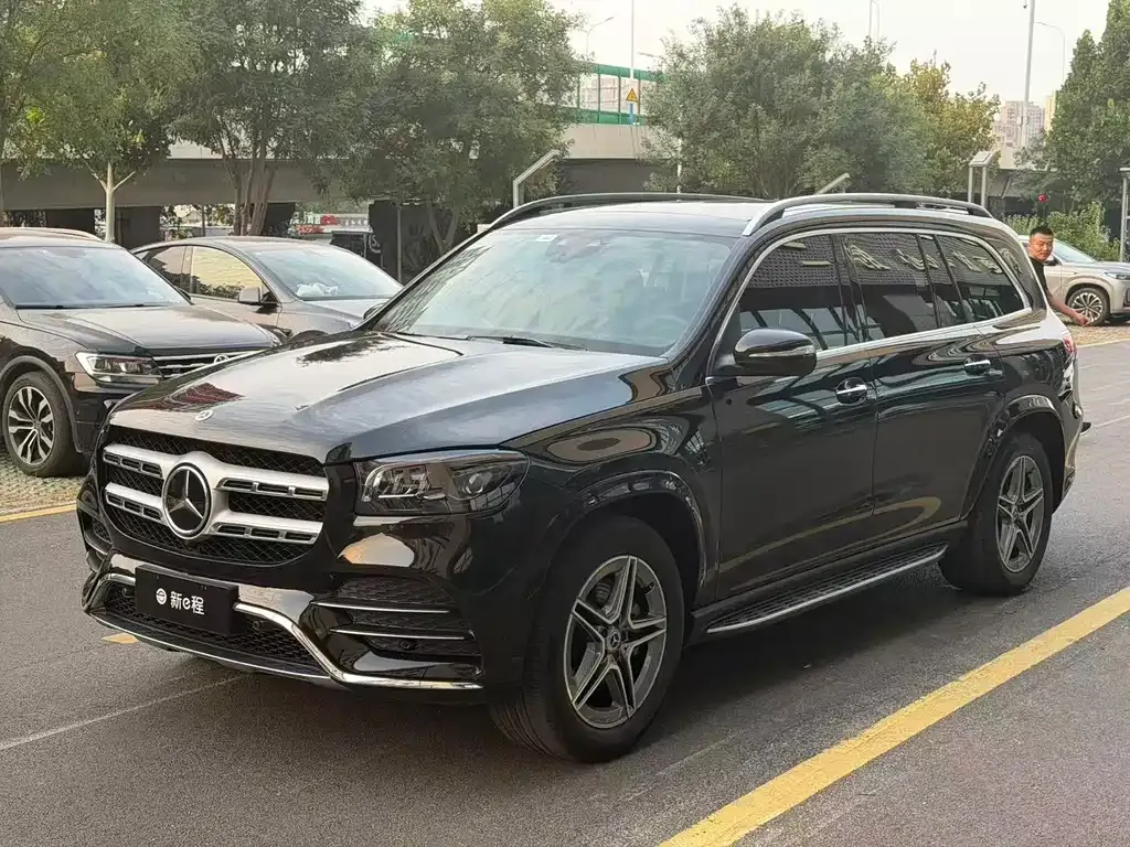 Mercedes-Benz GLS — фото 1
