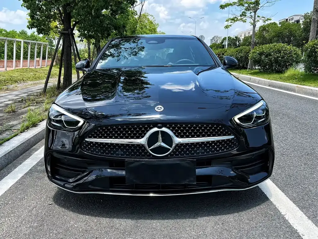 Mercedes-Benz C-Class — фото 1