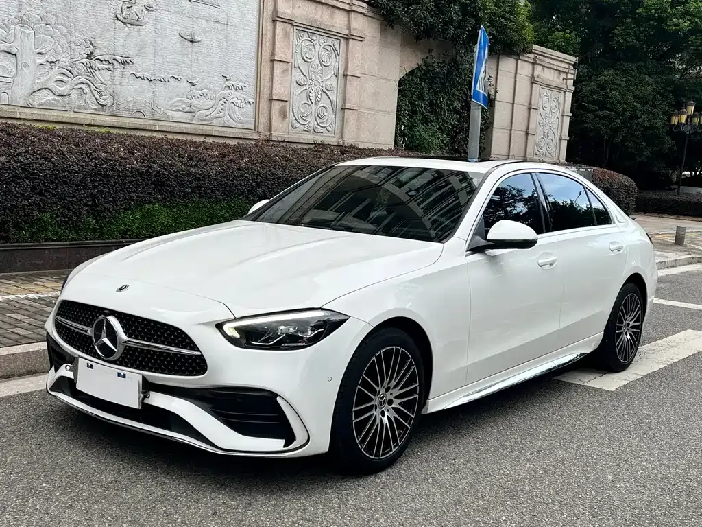 Mercedes-Benz C-Class — фото 1