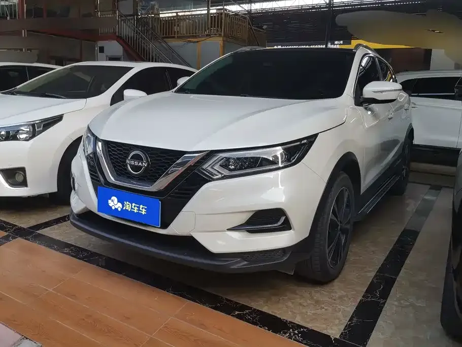 Nissan Qashqai — фото 1
