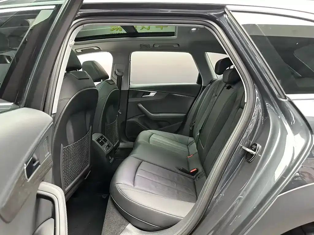 Audi A4 (Import) — фото 6