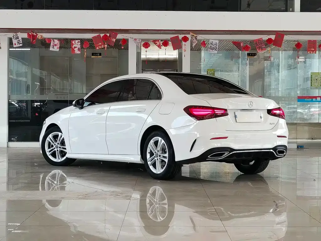 Mercedes-Benz A-Class — фото 10