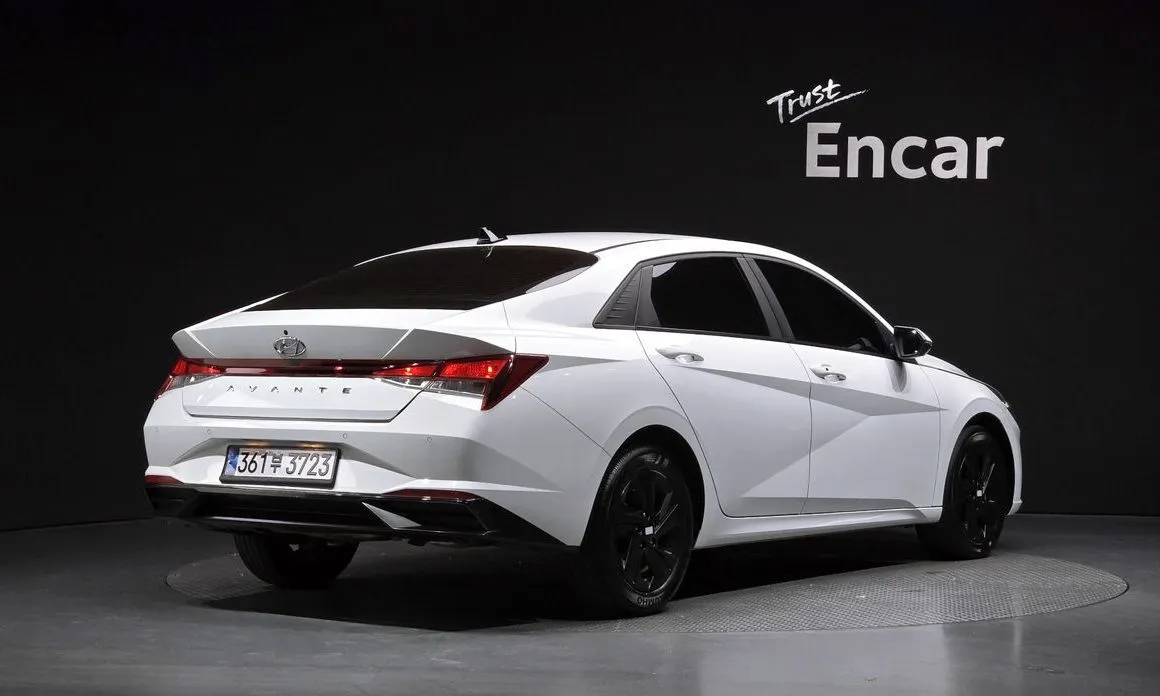 Hyundai AVANTE — фото 4