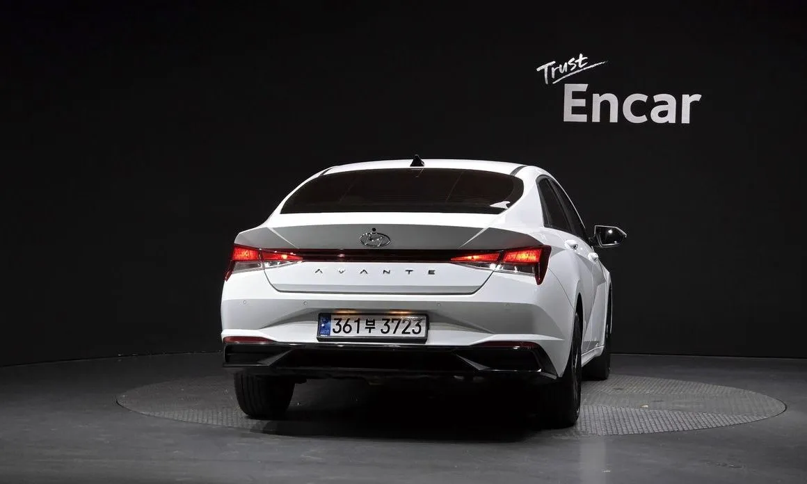 Hyundai AVANTE — фото 3