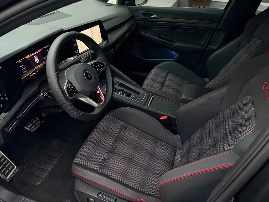 Volkswagen Golf GTI — фото 8