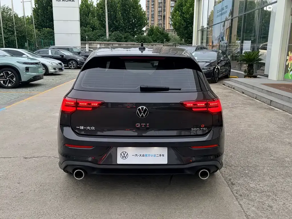 Volkswagen Golf GTI — фото 3