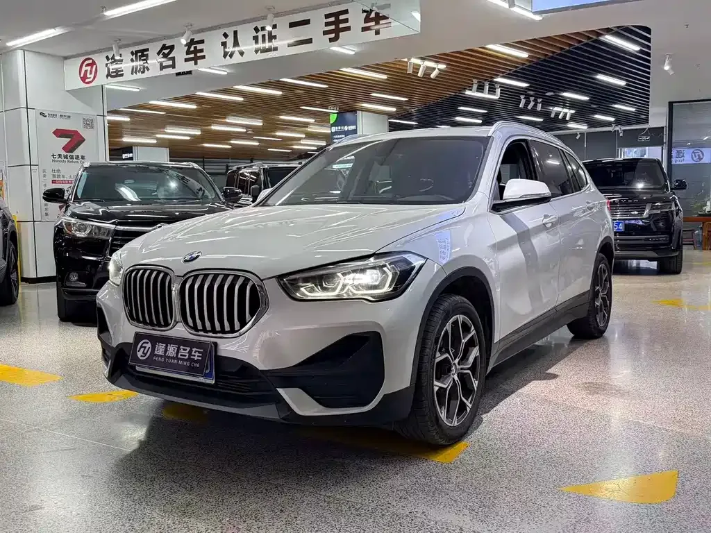 BMW X1 — фото 1