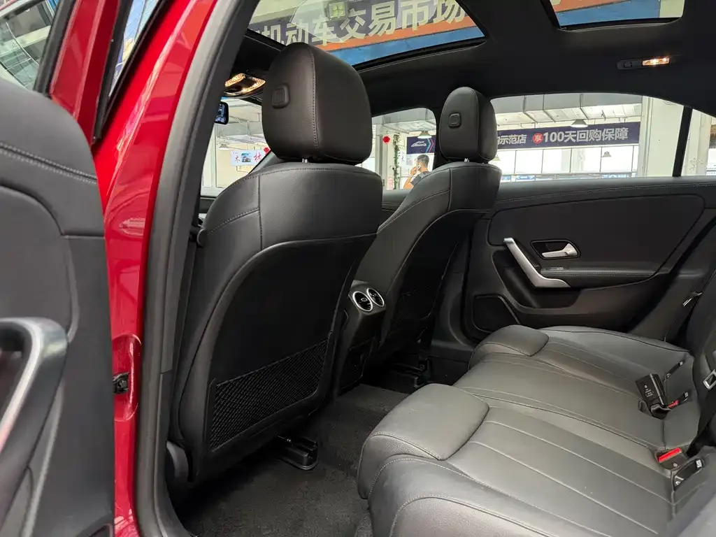 Mercedes-Benz A-Class — фото 7
