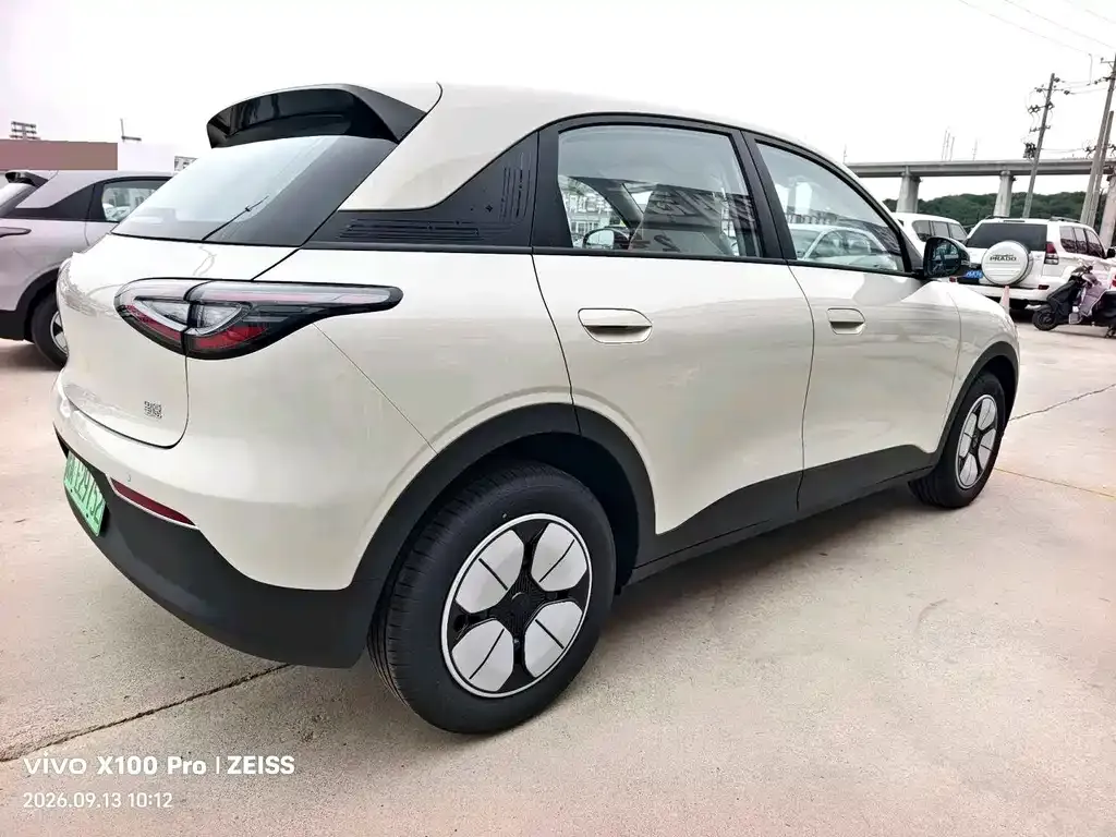 Geely Starburst — фото 3