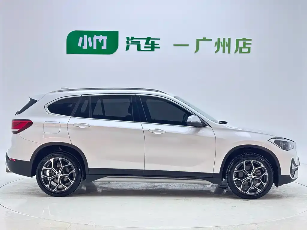 BMW X1 — фото 10