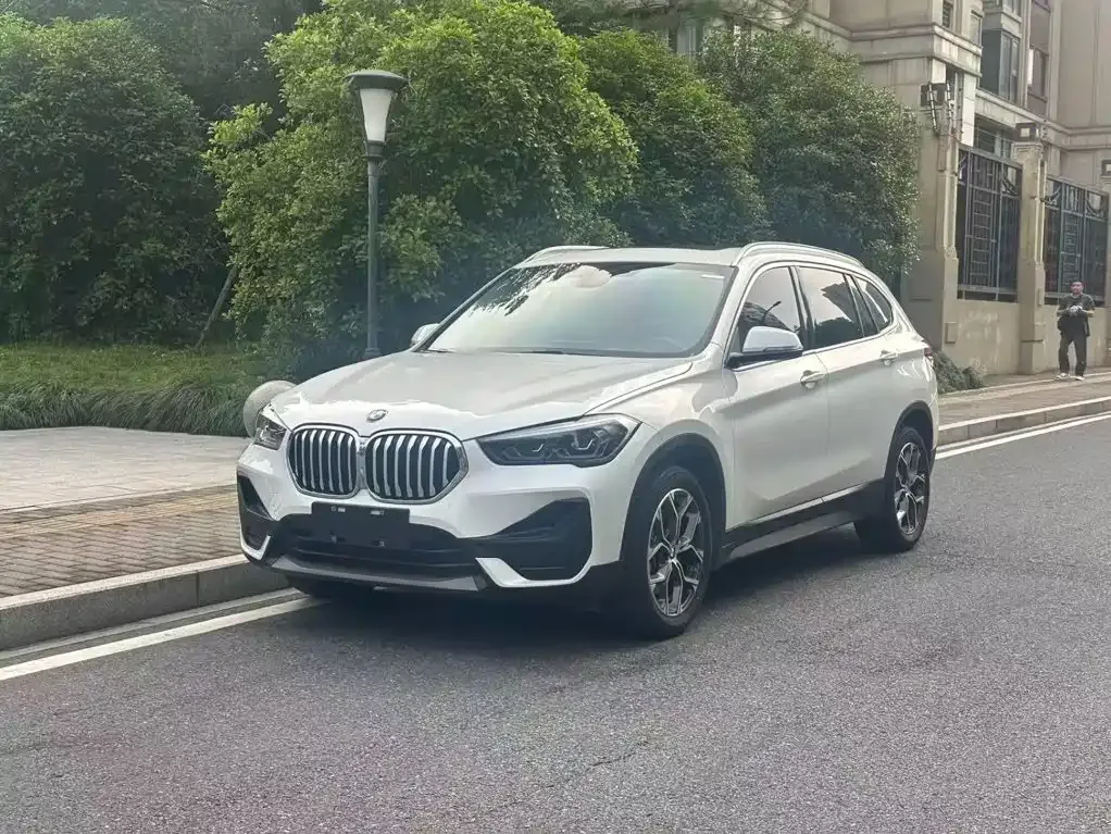 BMW X1 — фото 1