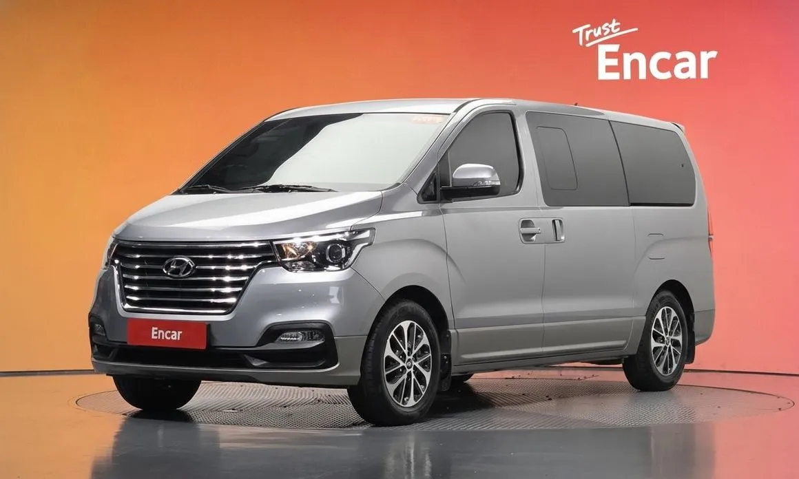 Hyundai Starex — фото 1