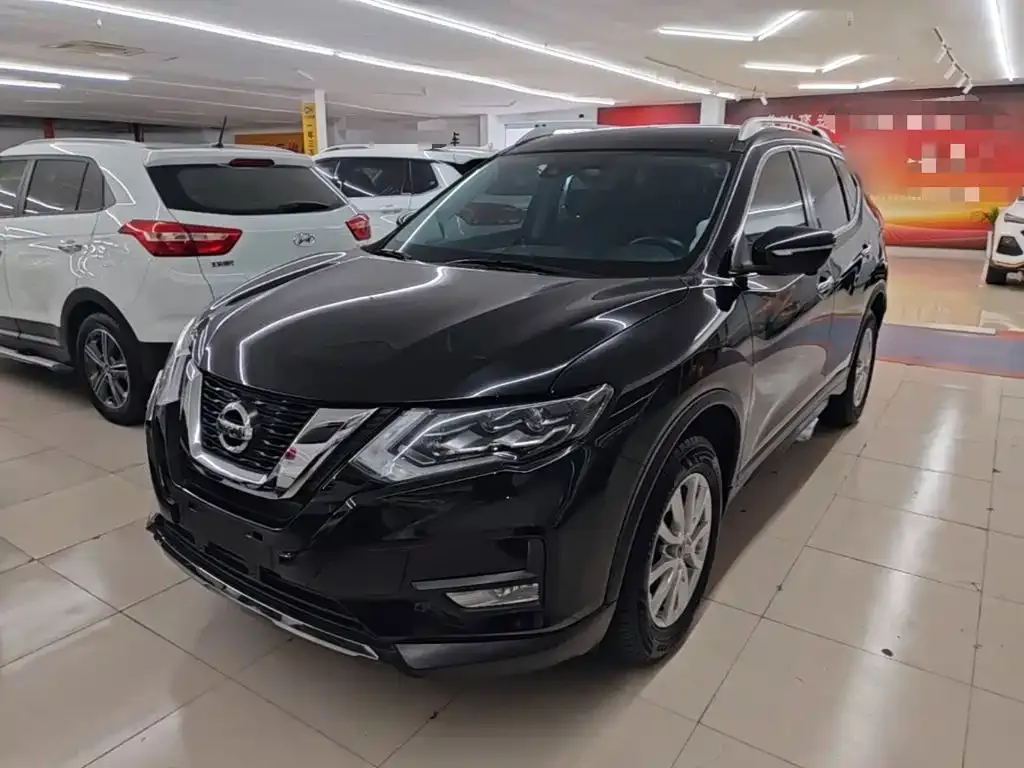 Nissan X-Trail — фото 1