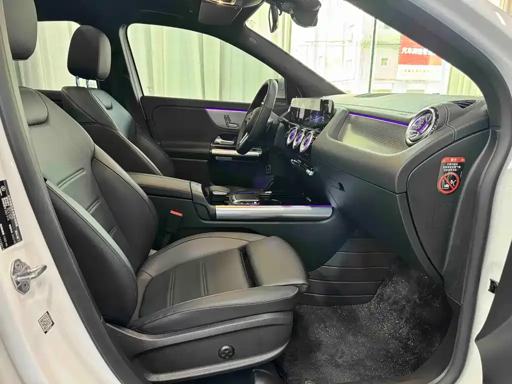 Mercedes-Benz GLA — фото 6