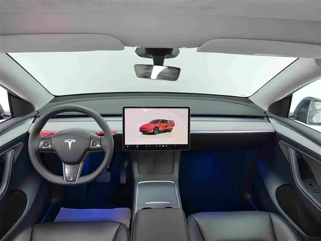 Tesla Model Y — фото 2