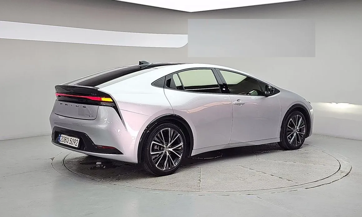 Toyota Prius — фото 10