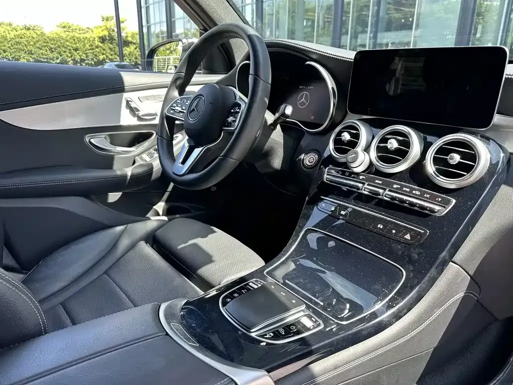Mercedes-Benz GLC — фото 2