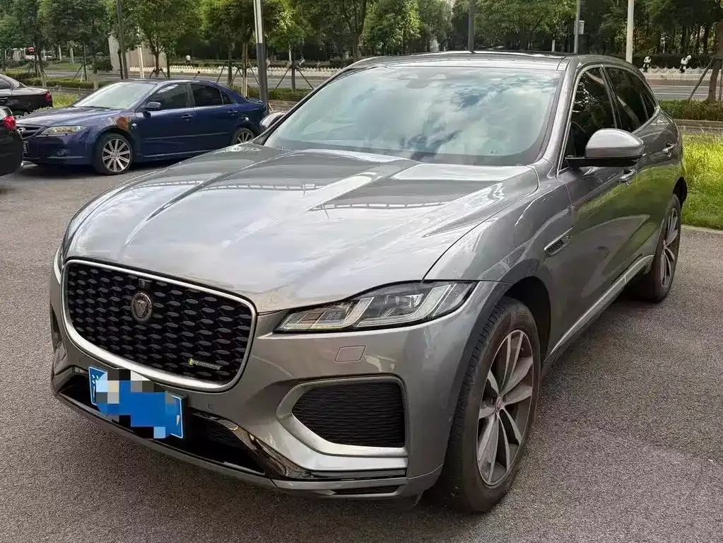 Jaguar F-PACE — фото 1