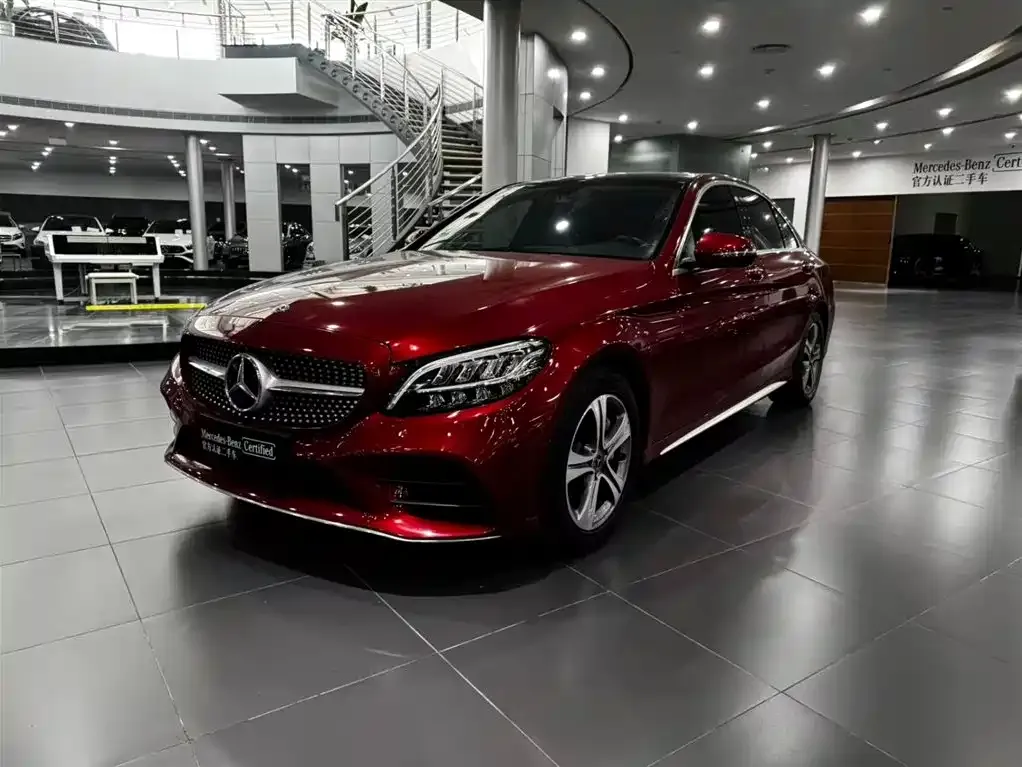 Mercedes-Benz C-Class — фото 1