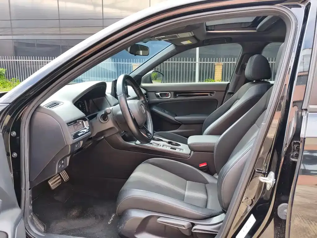 Honda Civic — фото 10