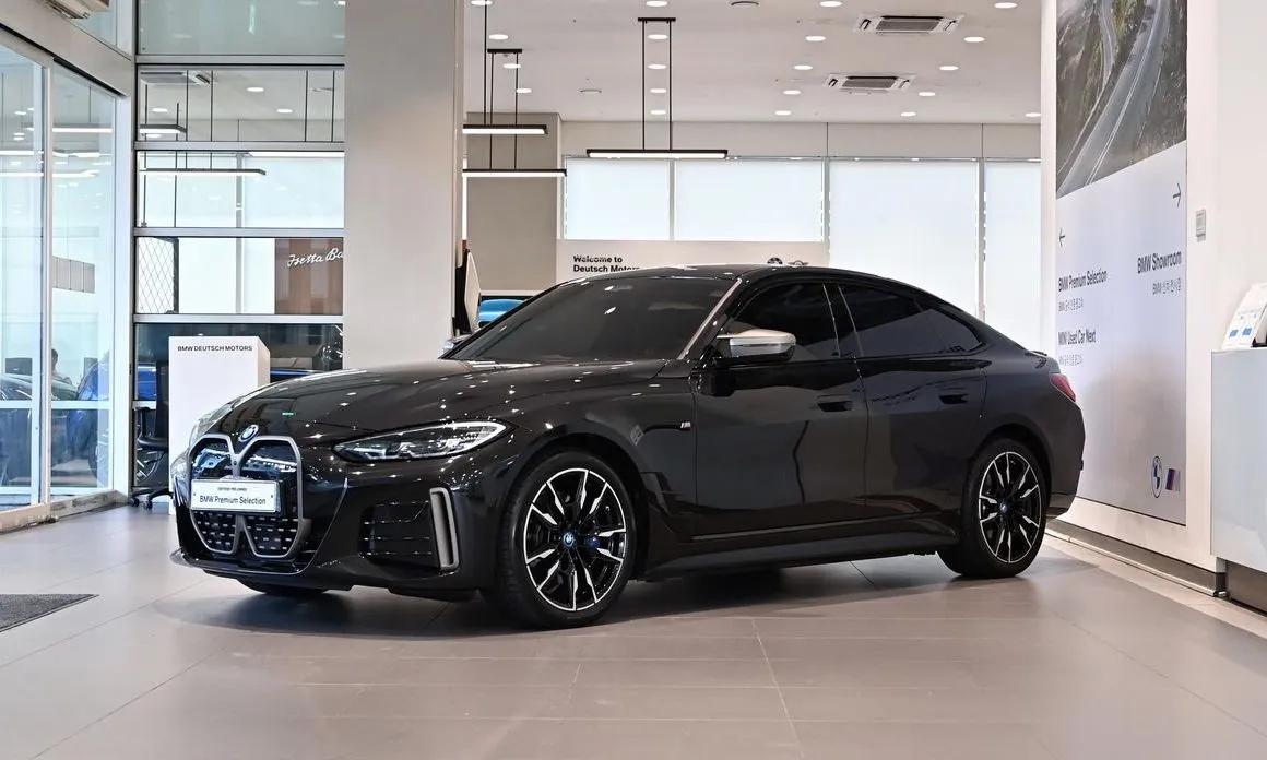 BMW i4 — фото 1