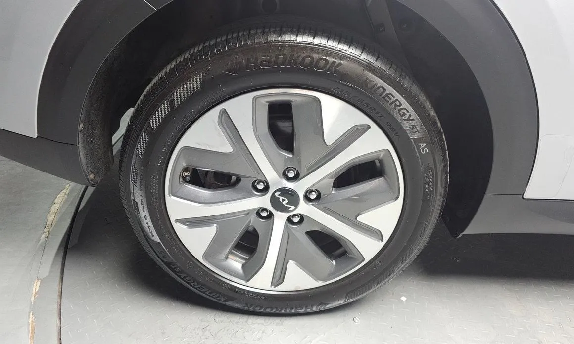 Kia Niro — фото 10
