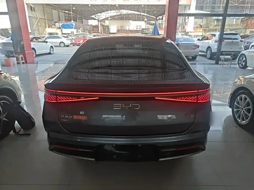 BYD Seal — фото 6