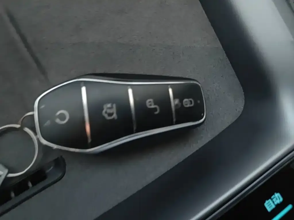 BYD Seal — фото 4