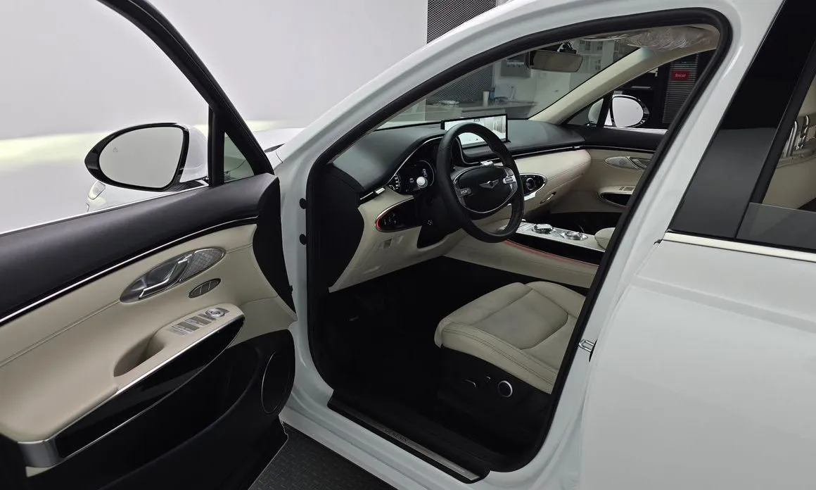 Genesis GV70 — фото 10