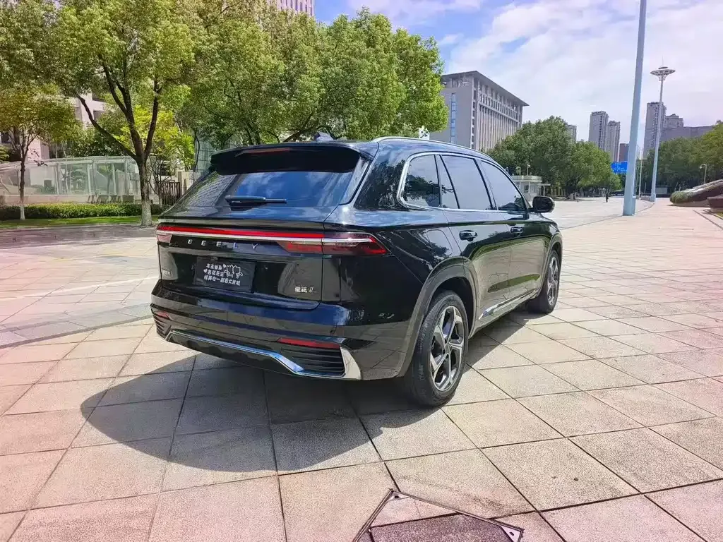 Geely Xingyue L — фото 8