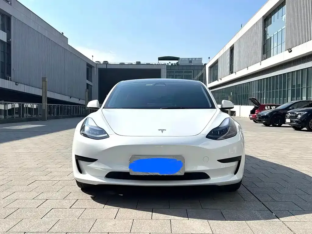 Tesla Model 3 — фото 6