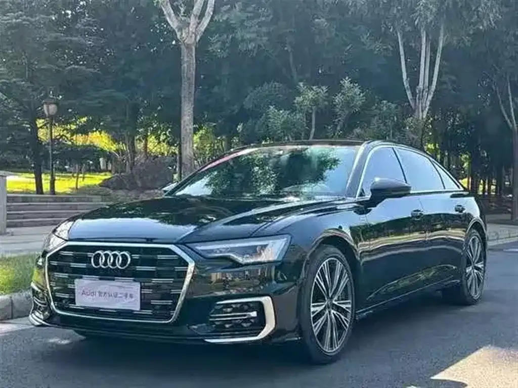 Audi A6L — фото 1