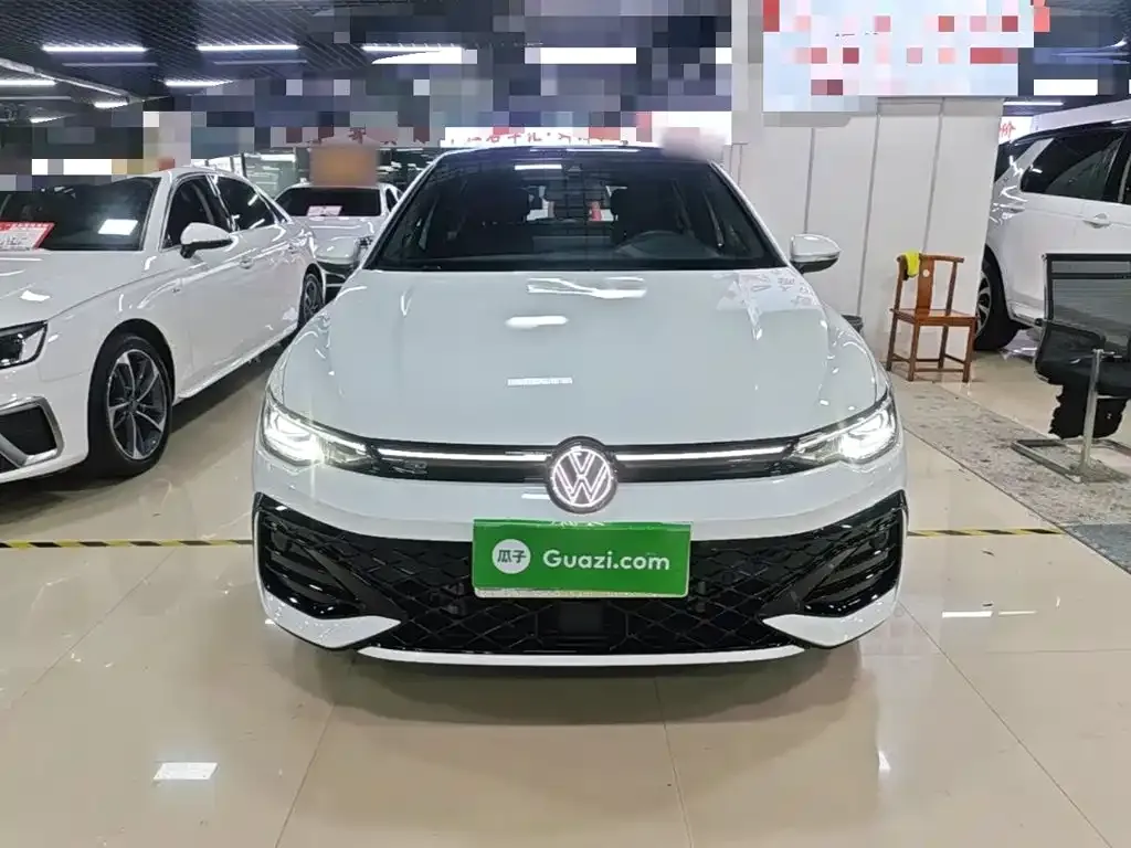 Volkswagen Golf — фото 10