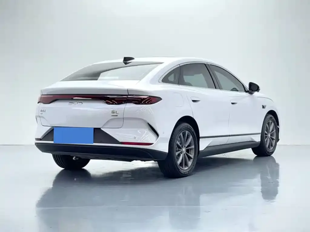 BYD Qin L — фото 8