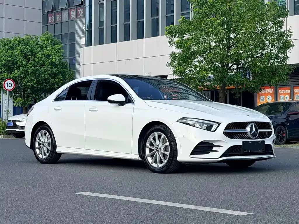 Mercedes-Benz A-Class — фото 10