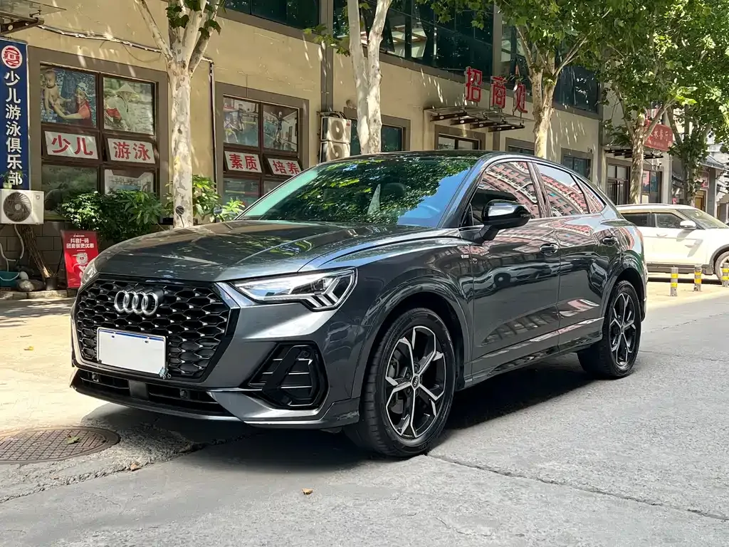 Audi Q3 Sportback — фото 1