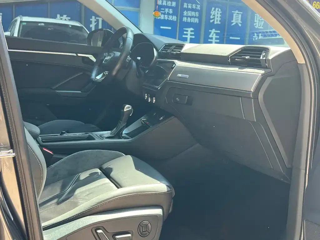 Audi Q3 Sportback — фото 2