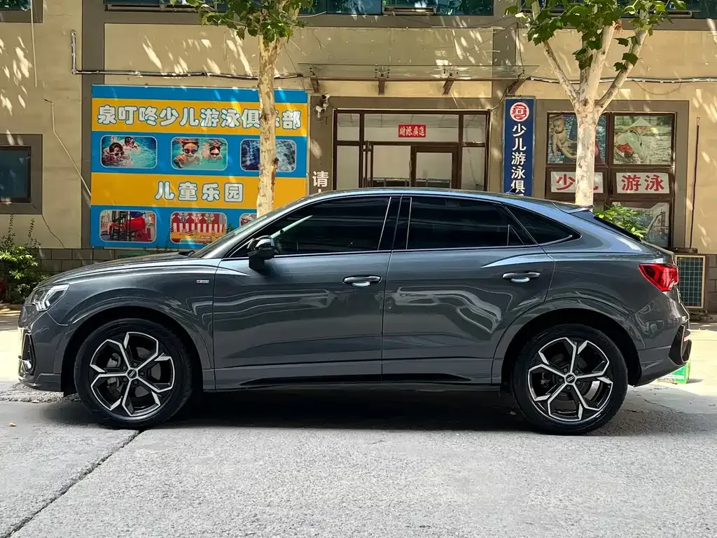 Audi Q3 Sportback — фото 10