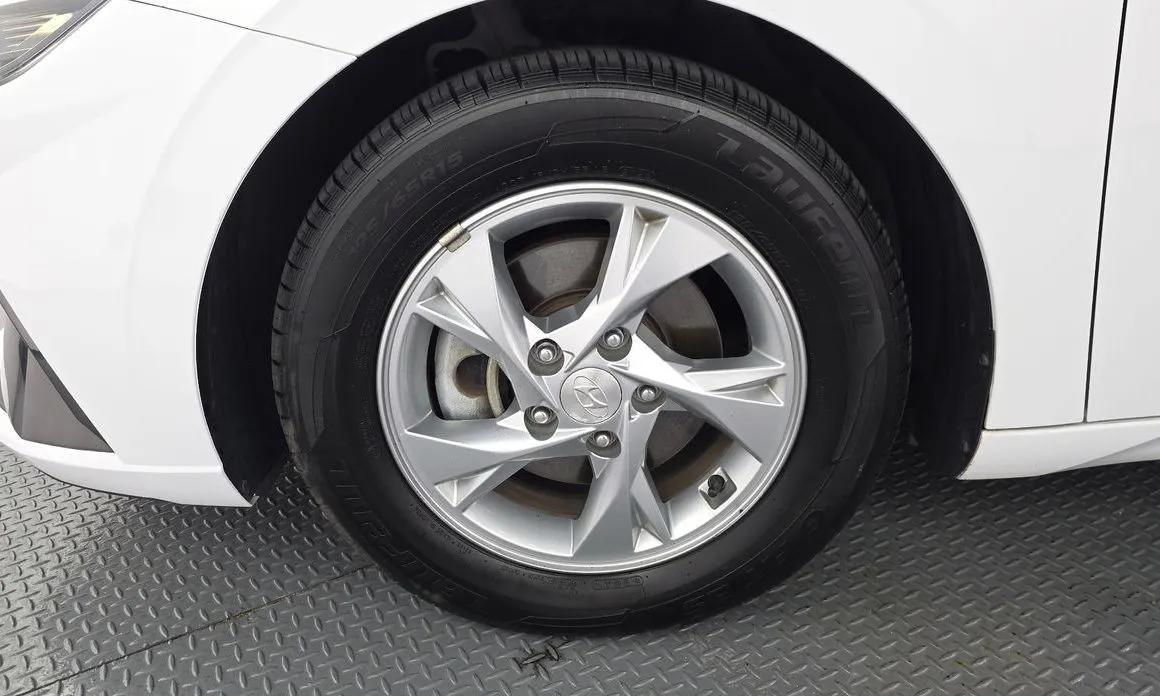 Hyundai AVANTE — фото 9