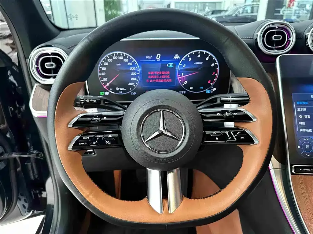 Mercedes-Benz GLC — фото 8