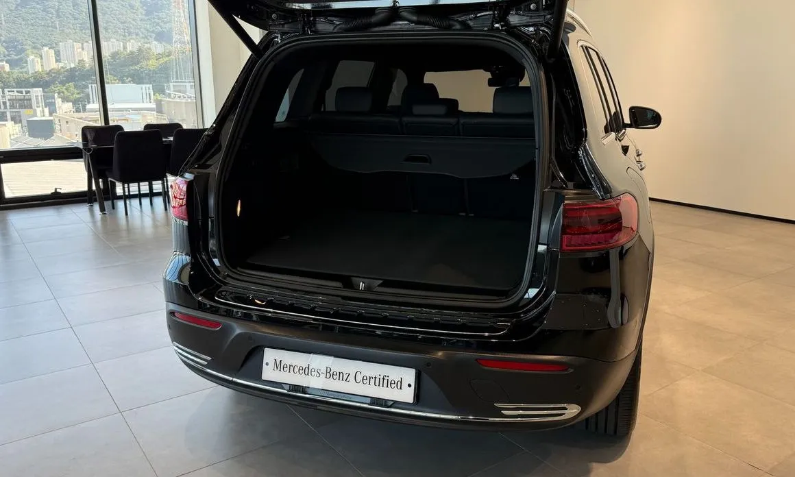 Mercedes-Benz EQB — фото 10