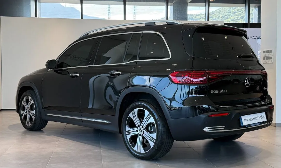 Mercedes-Benz EQB — фото 6