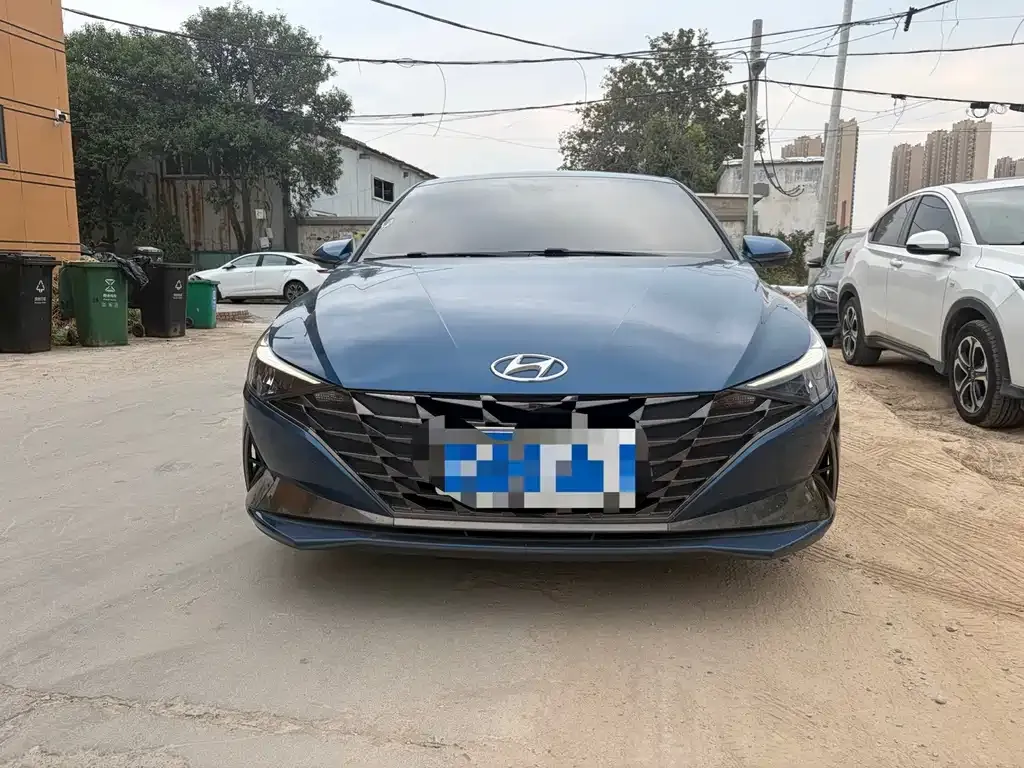 Hyundai Elantra — фото 4