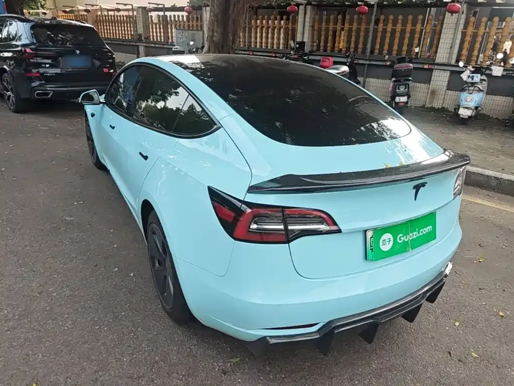 Tesla Model 3 — фото 3