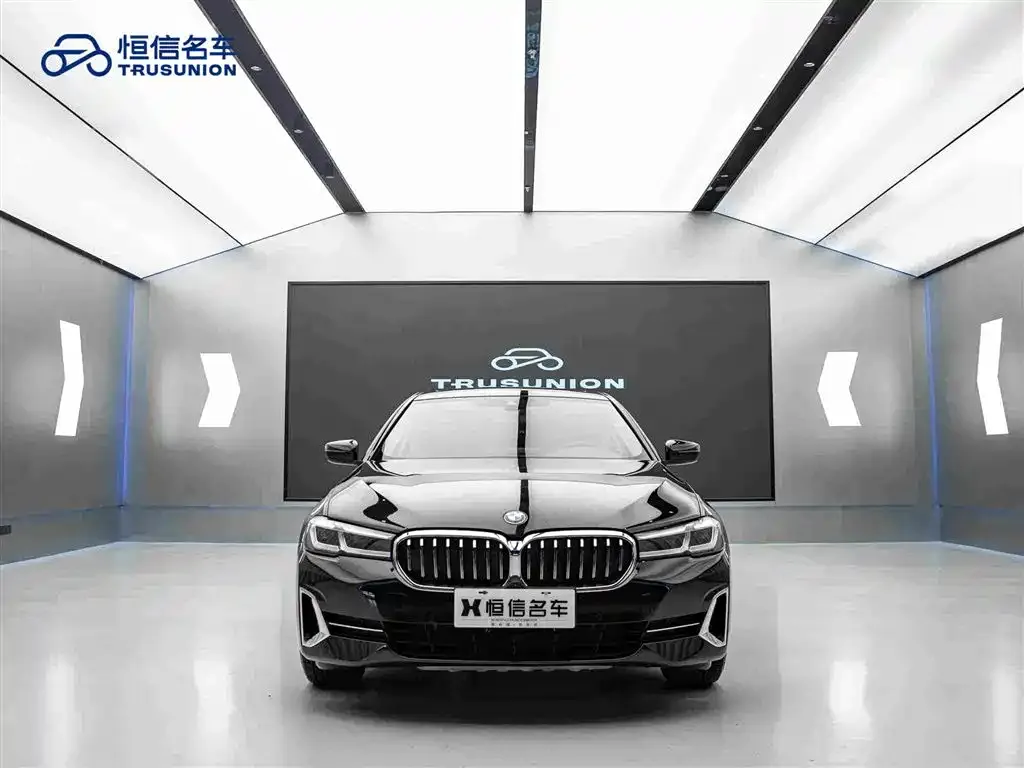 BMW 5 Series — фото 4
