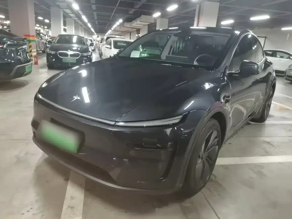 Tesla Model Y — фото 5